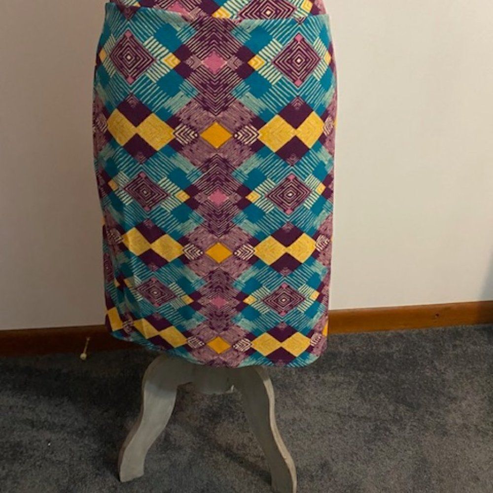 LuLaroe Cassie Purple/Mustard/Turquoise Aztec print pencil skirt, size 2X